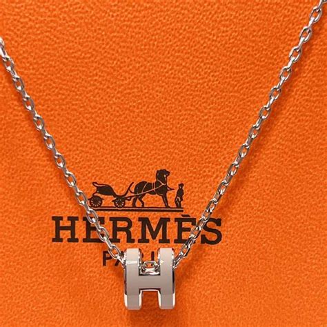mini pop h necklace